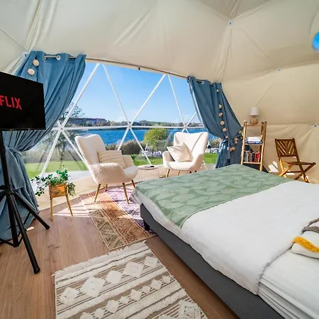 Glamp - Adults Only Glamping
