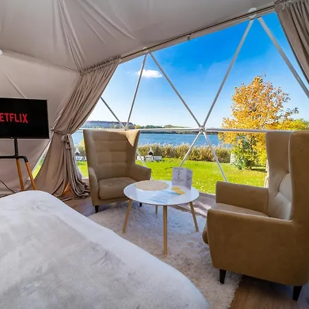 Glamp - Adults Only Glamping
